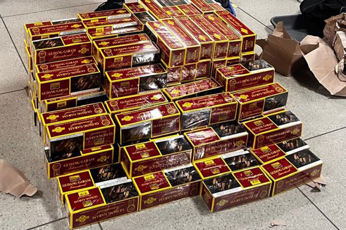 Customs seize 566 boxes of foreign-origin cigarettes at Ahmedabad airport; three held