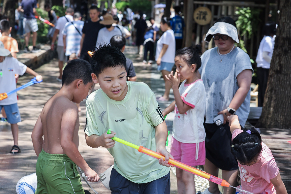 CHINA-ZHEJIANG-TONGXIANG-SUMMER TOURISM (CN)