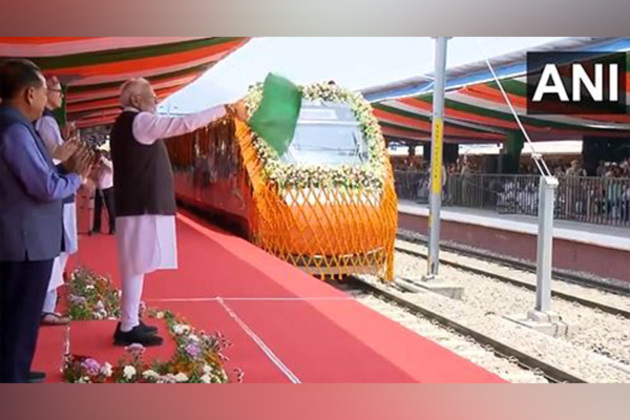 J-K: PM Modi flags off two Vande Bharat Express trains from Katra to Srinagar