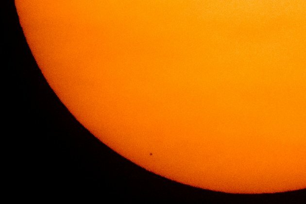 Mercury Makes Perfect Alignment with Earth in Rare Celestial Event