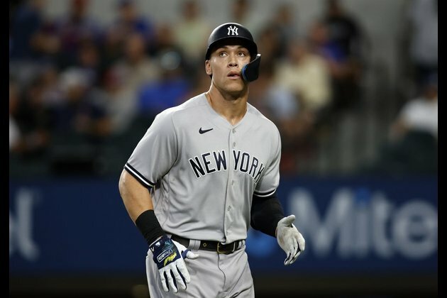 Aaron Judge hits home run No. 62, breaks AL record