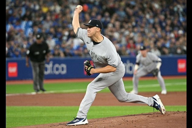 Yankees beat Blue Jays, clinch AL East