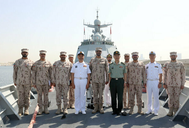 Commander of Joint Operations visits 44th Guard Fleet of Chinese PLA Navy