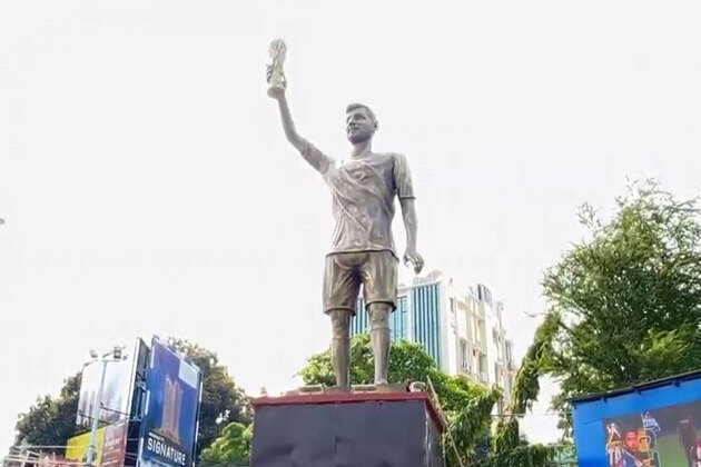 70-foot Messi statue in Kolkata to be taken down due to safety concerns