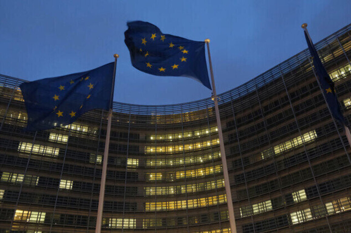 EU could sue member states defying Kiev trade deal  Politico