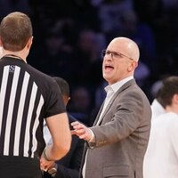 Alex Karaban's big 2nd half sends UConn past Villanova