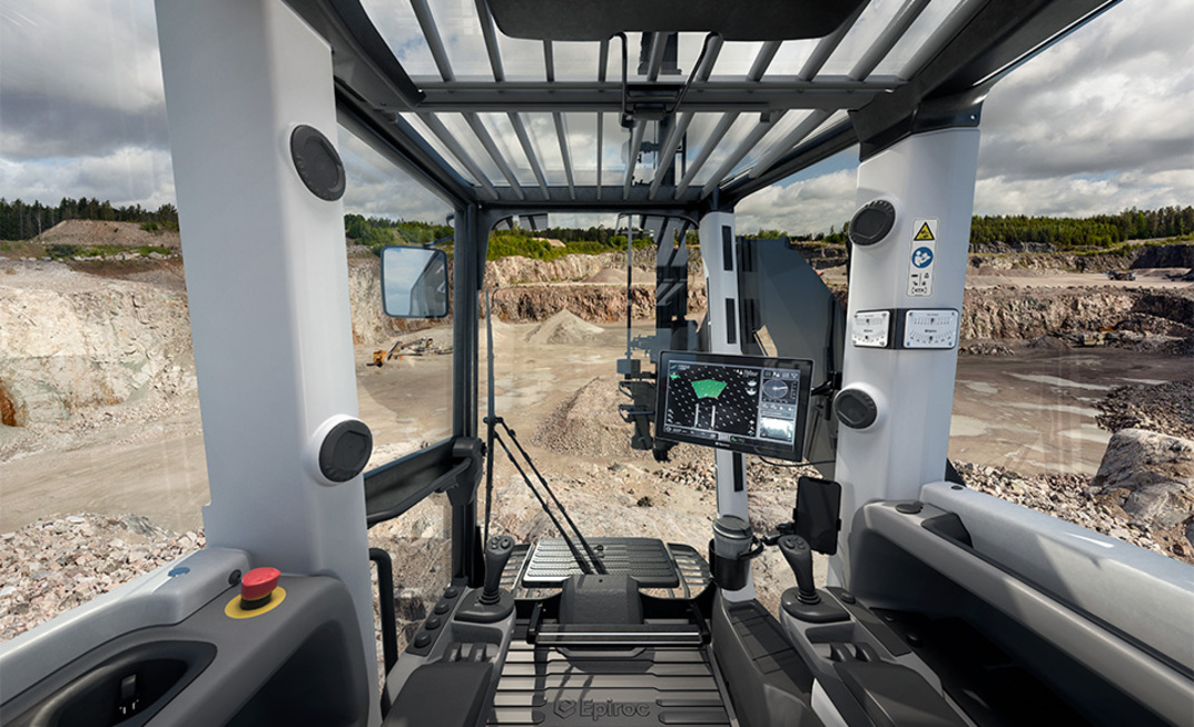The new cabin for the SmartROC T35 and T40 has been designed with safety and comfort in mind