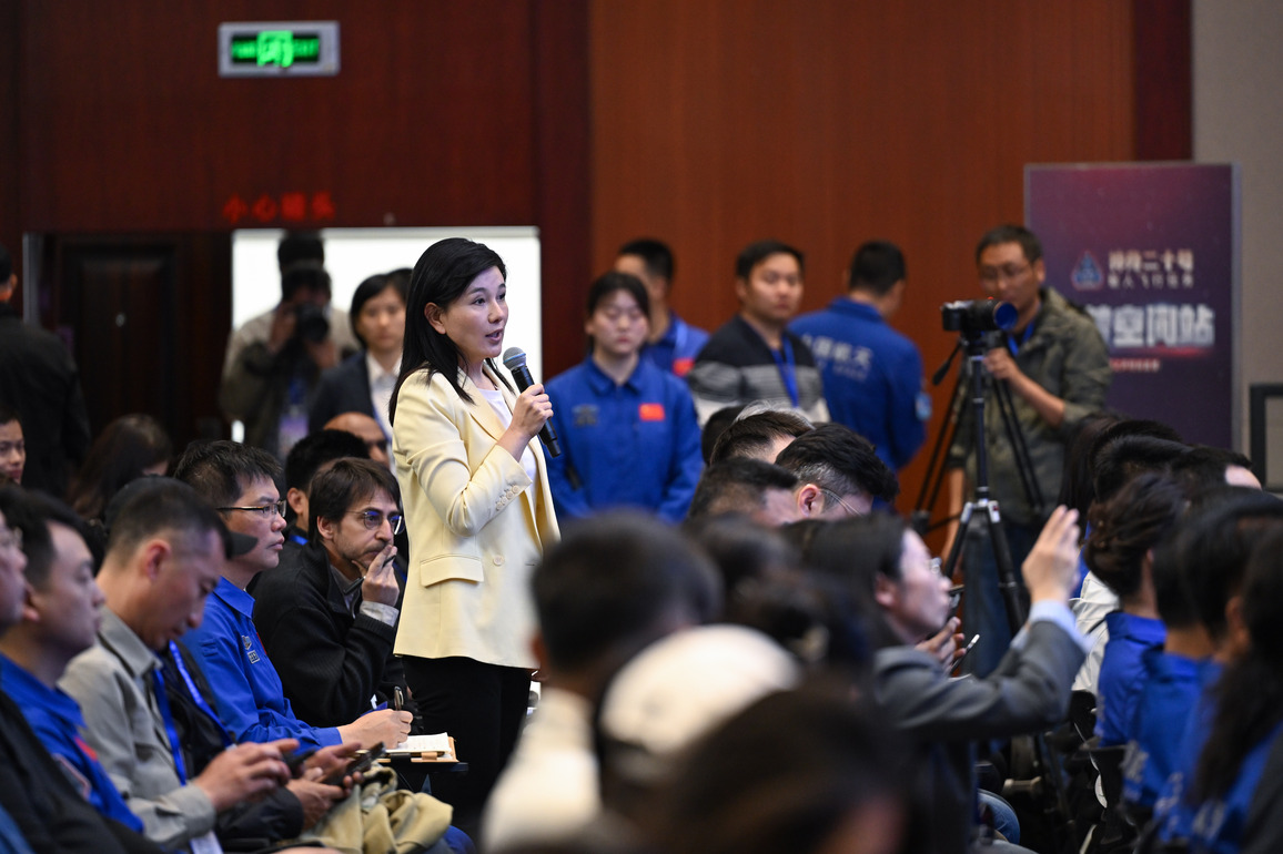 (EyesonSci)CHINA-JIUQUAN-SHENZHOU-20-PRESS CONFERENCE (CN)