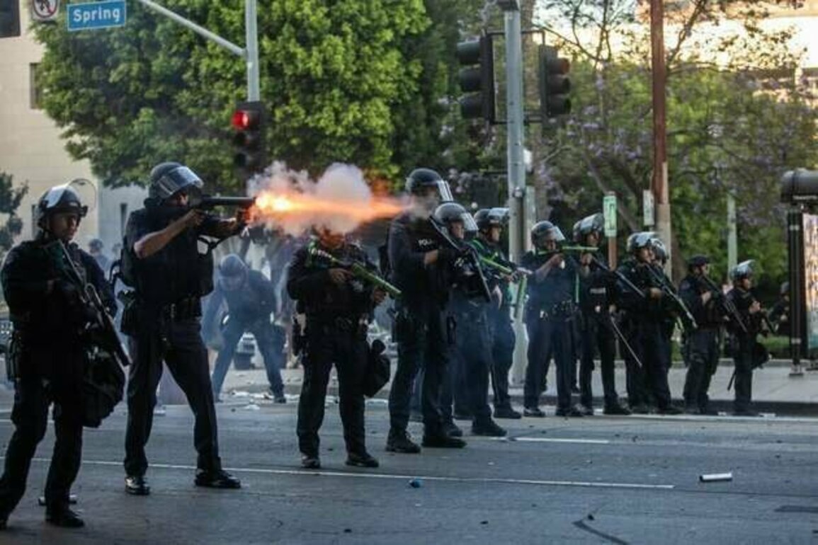 US: Excessive Force Against LA Protesters