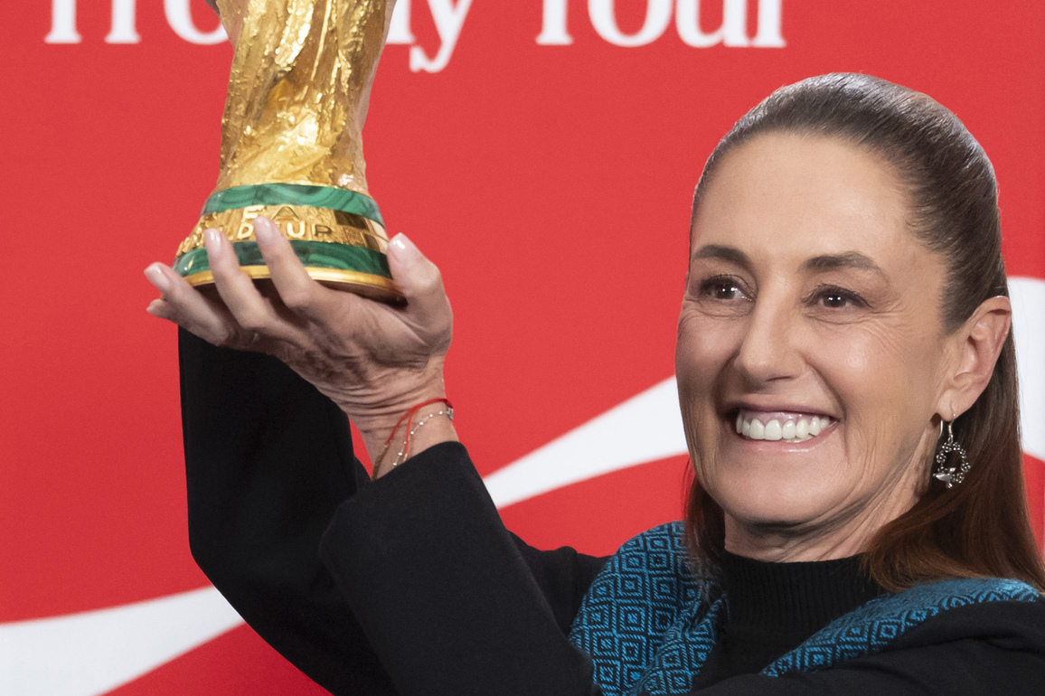 (SP)MEXICO-MEXICO CITY-PRESS CONFERENCE-FIFA WORLD CUP TROPHY-CLAUDIA SHEINBAUM