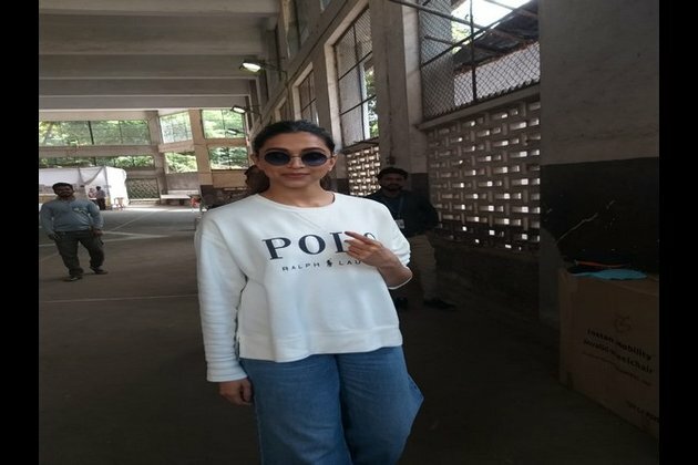 Deepika Padukone casts her vote at Mumbai's Bandra West constituency