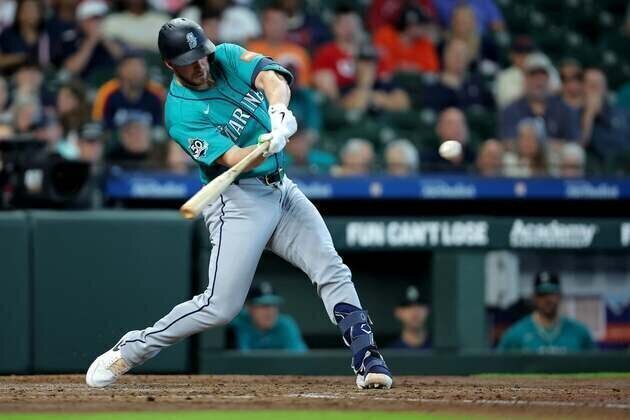 Luke Raley and Mitch Garver homer to lead Mariners over Astros