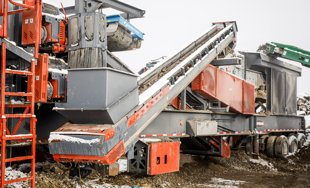 Superior's HSI plant recirculating conveyor