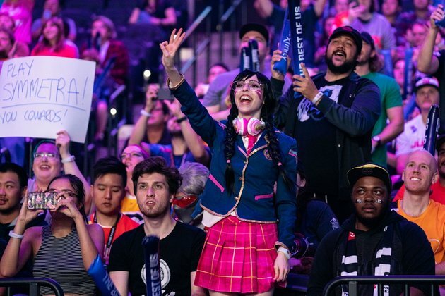 OWL's Justice sew up new deal with Stitch
