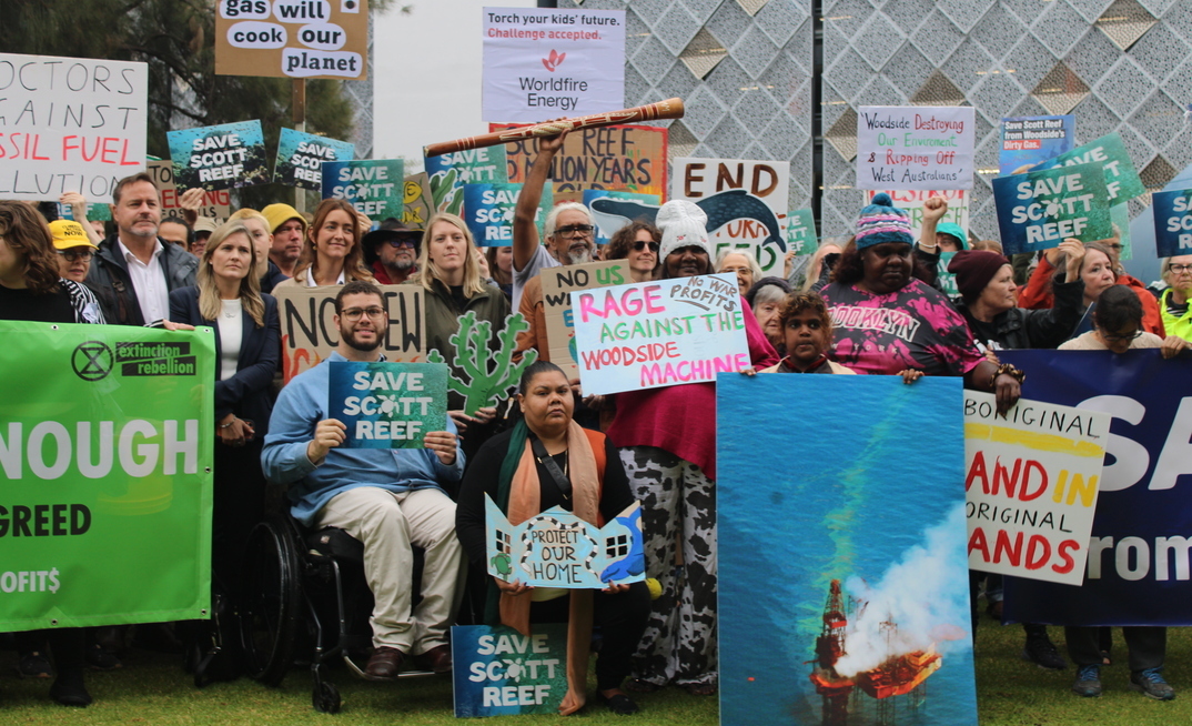 Save Scott Reef protesters outside Woodside AGM