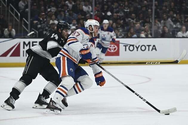 NHL roundup: Oilers stars hit milestones in rout of Kings