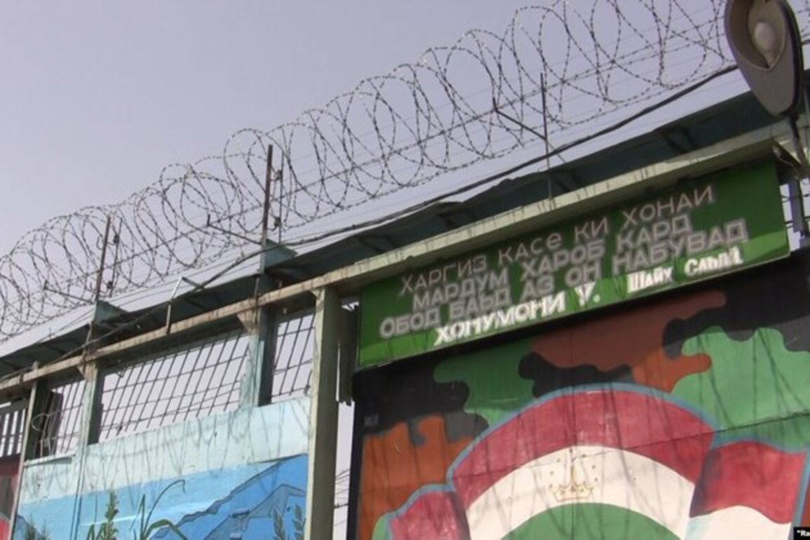 Three Guards, 29 Inmates Killed In Tajik Prison Riot