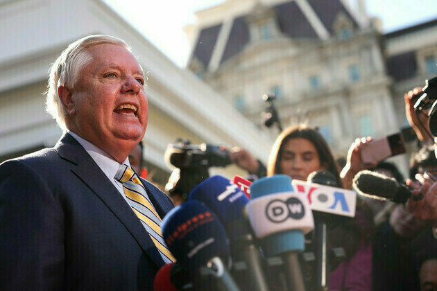 US senator threatens to sanction the hell out of Russia