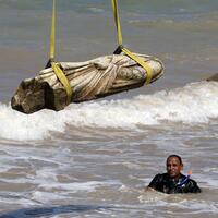 Mideast in Pictures: Egypt recovers sunken archaeological finds from Mediterranean Sea