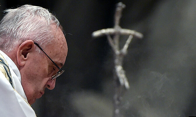 Pope says he 'wept' while meeting Rohingya refugees Pope says he 'wept' while meeting Rohingya refugees