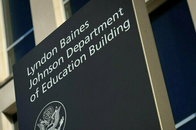 Trump orders dismantling of Department of Education