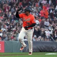 Giants' Rafael Devers shows signs of snapping out of slump, faces Pirates