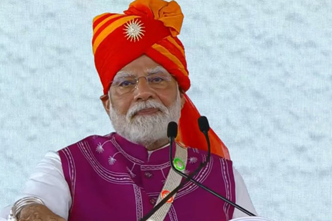 "Jab koi hamari behno ke sindoor ko mitayega, toh uska bhi mitna tay ho jata hai": PM Modi