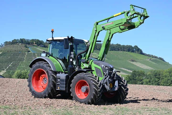 Machinery Review: Brand new mid-sized Fendt 600 Vario tractors - Farmers  Guide