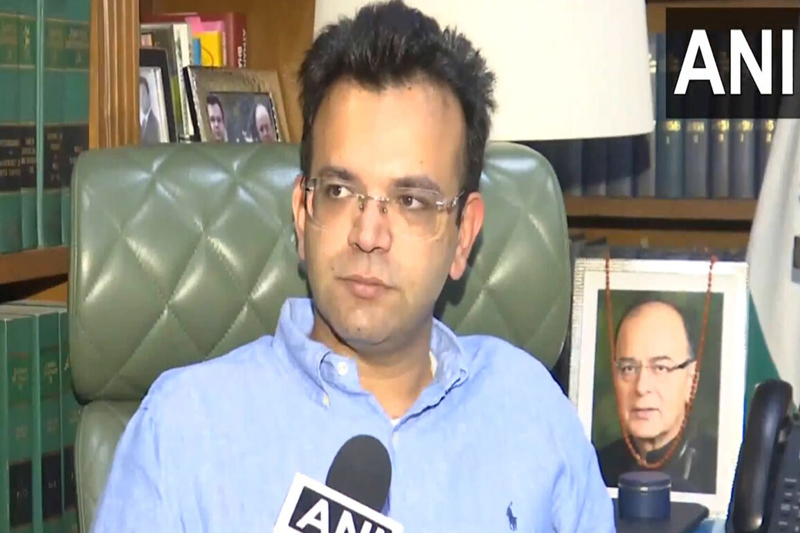 "Highly condemnable; let him rest in peace": Arun Jaitley's son responds to Rahul Gandhi remarks