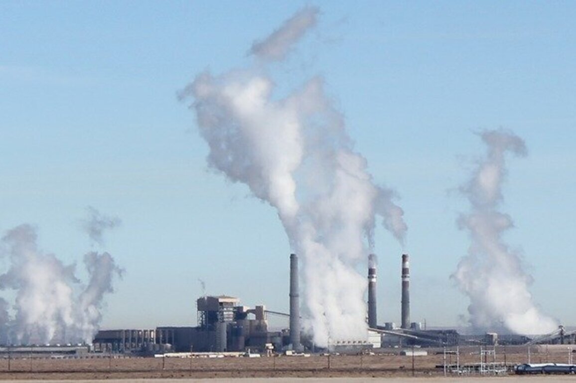 As Colorado coal plants stay online, health concerns mount 