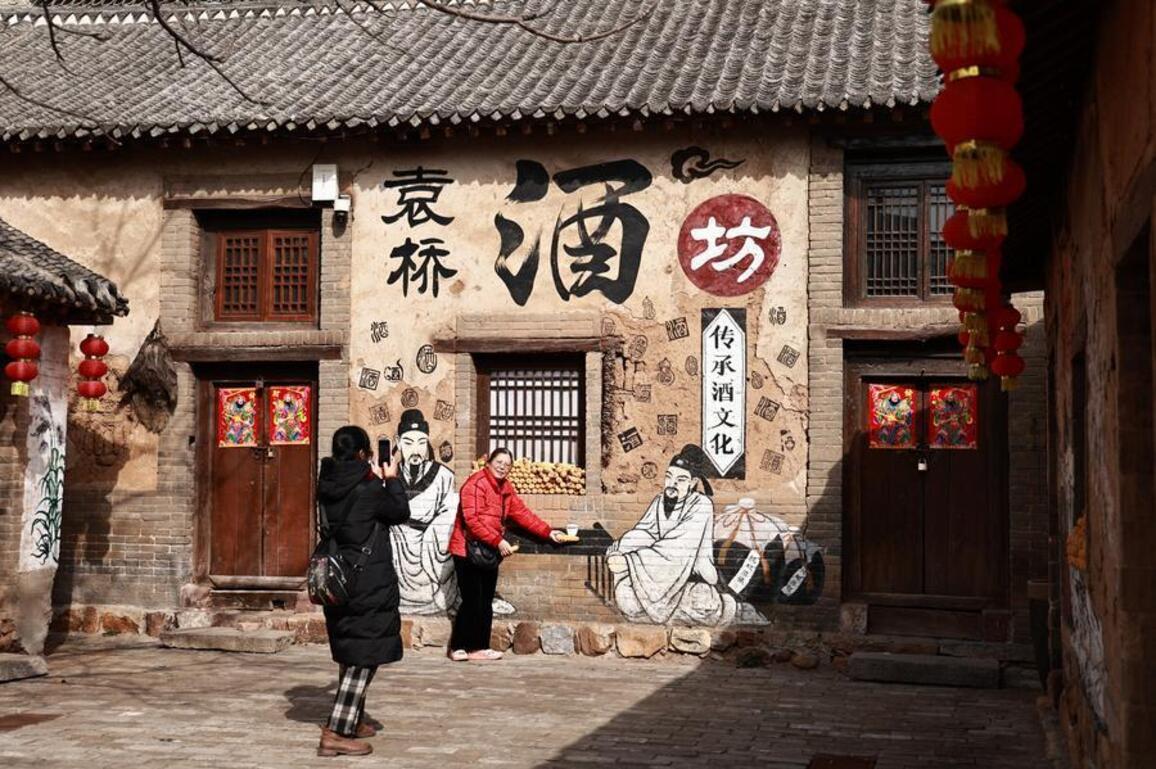 Micro dramas create, deliver success stories in central China village