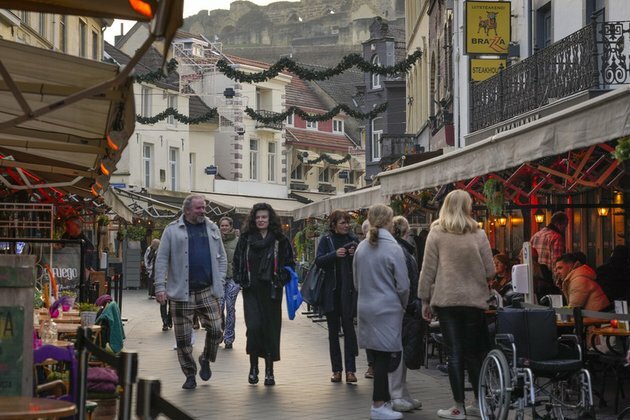 Dutch restaurants rebel against Covid rules