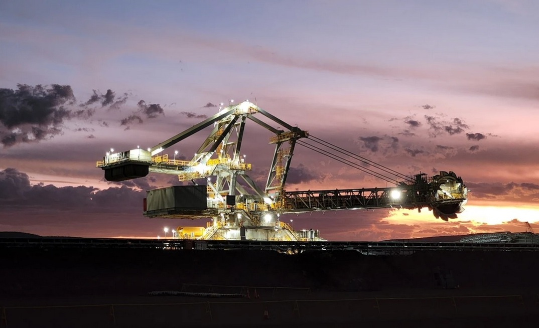 Rio opens $2B Western Range development