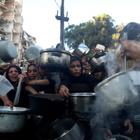MIDEAST-GAZA CITY-FREE FOOD-HUNGER