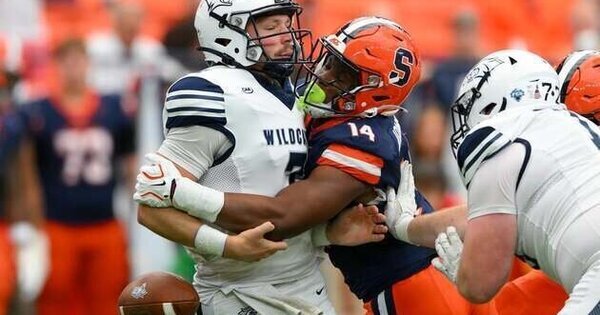 Syracuse routs New Hampshire; Shavane Anderson Jr. scores 3 times in debut