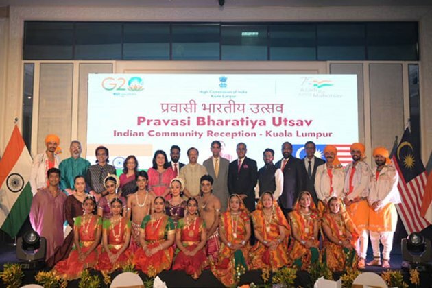 MoS Muraleedharan interacts with Indians in Malaysia under Pravasi Bharatiya Utsav