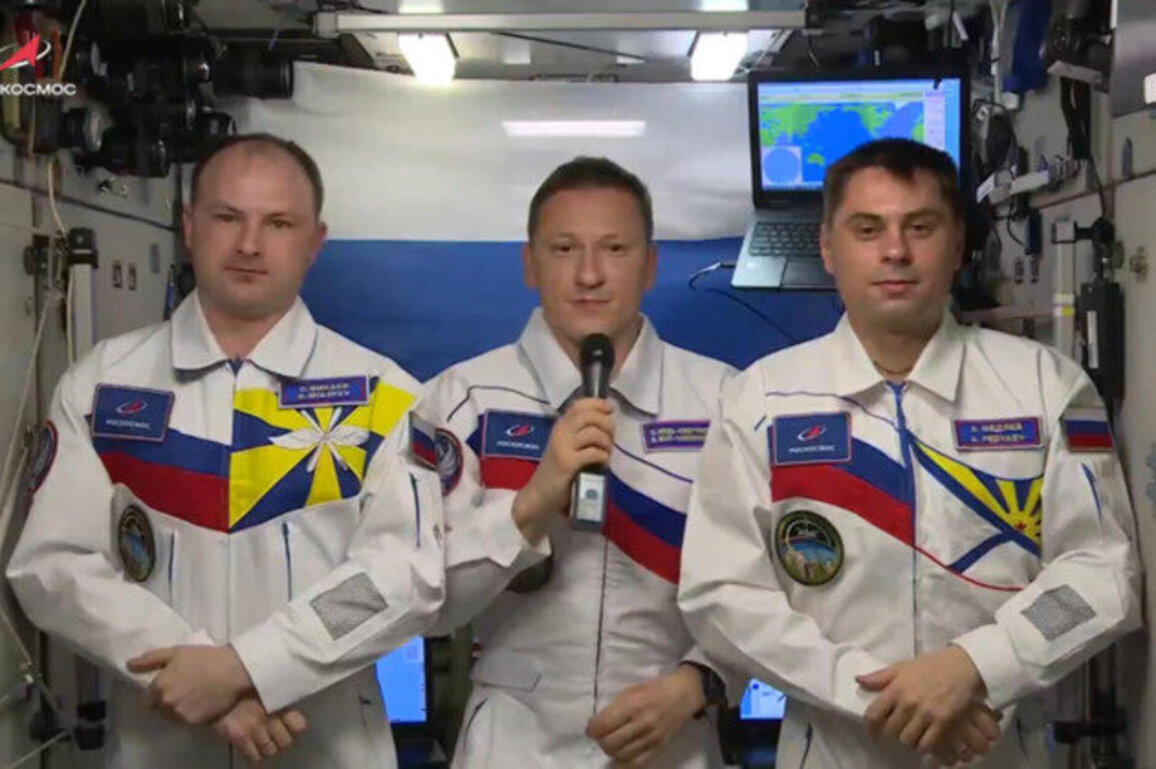 NASA crew takes cover while Russian cosmonauts fix ISS leak