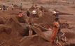  Lavra artesanal de minério de ferro na Índia
