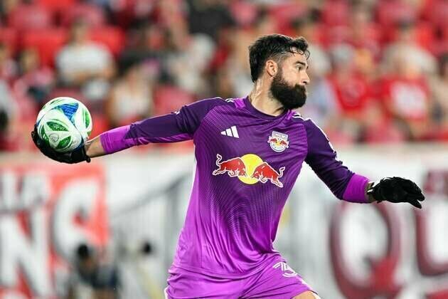 Report: NYRB GK Carlos Coronel heading to free agency