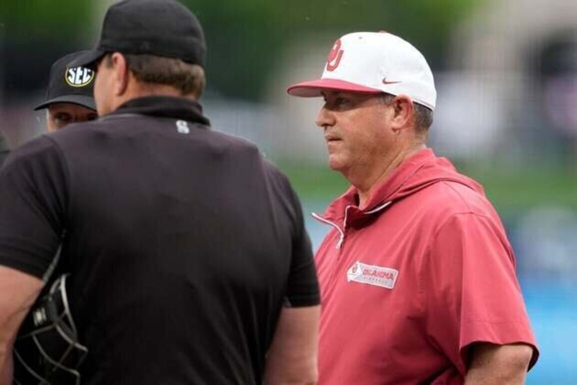Oklahoma rallies late, stuns No. 2 Georgia Tech in regional final