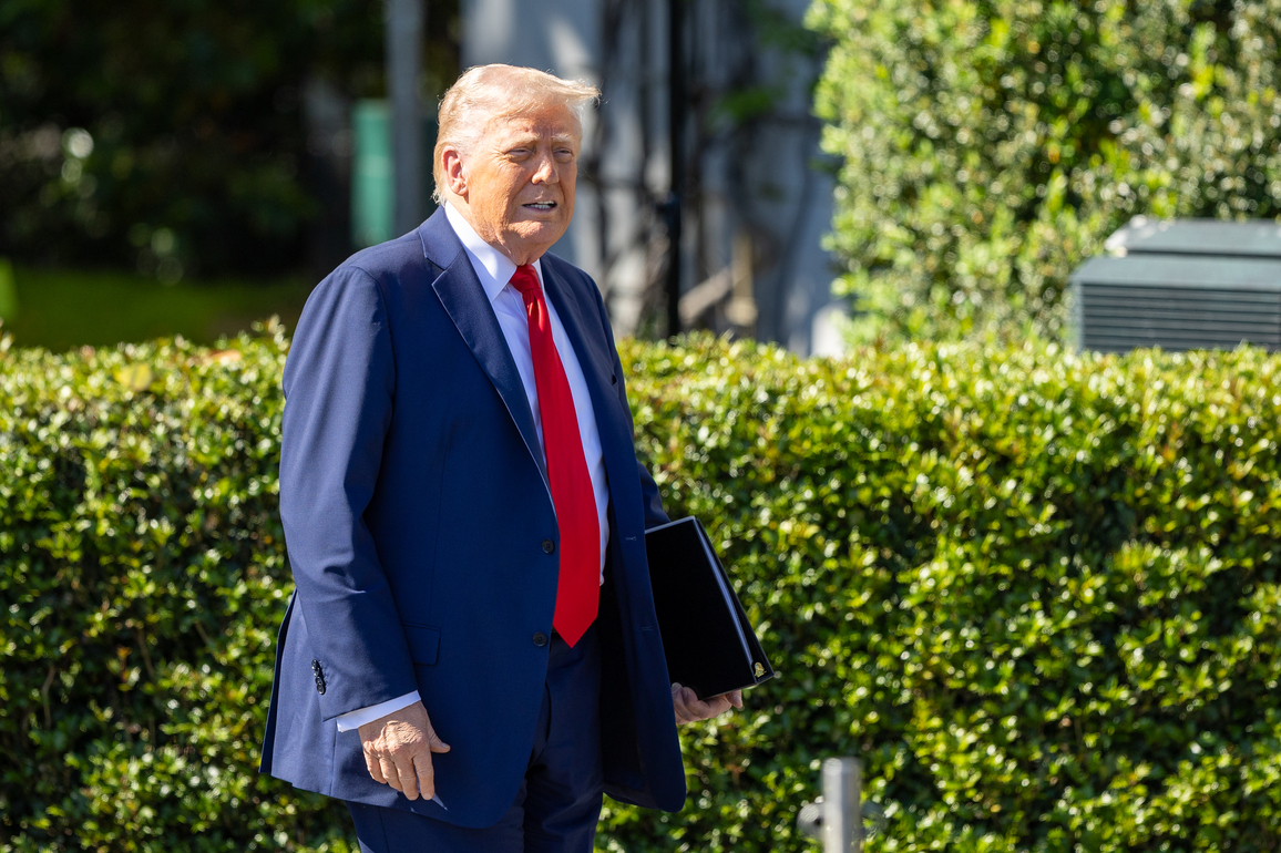 U.S.-WASHINGTON, D.C.-WHITE HOUSE-TRUMP-APPROVAL RATING