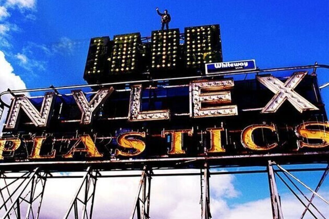 High on the hill: Melbourne's iconic Nylex Clock