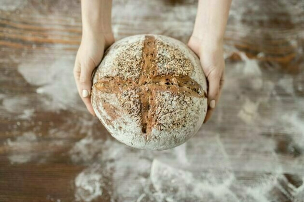 Sourdough and submission in the name of God: How tradwife content fuses femininity with anti-feminist ideas