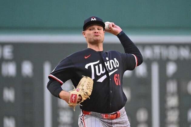 Rookie pitchers duel in AL Central showdown between White Sox, Twins