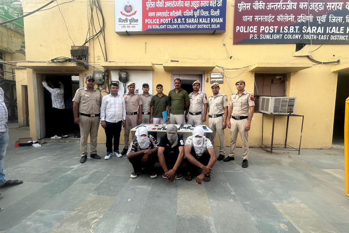 Kulgam Police bust interstate drug network; 'lady kingpin', associate held in major crackdown