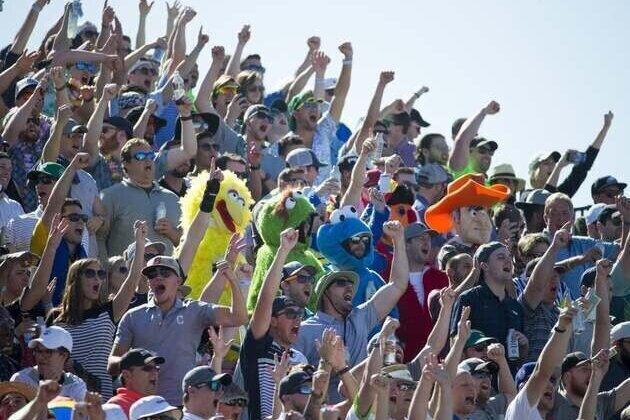 Chaos of 'Coliseum' all part of charm at WM Phoenix Open