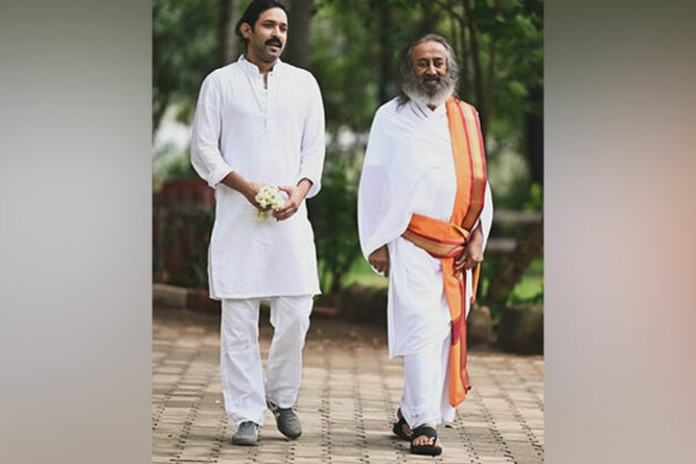 Vikrant Massey begins prep for his role of Sri Sri Ravi Shankar in film 'White', shares picture with spiritual leader