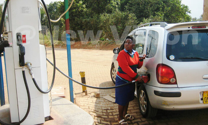 Underfueling your car? Here's what could go wrong Underfueling your car? Here's what could go wrong