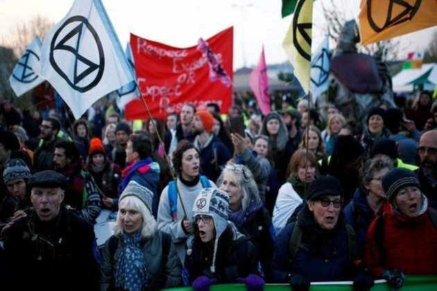 London climate change protests: Major roads blocked