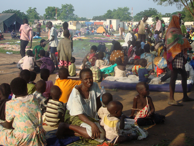 t least 3000 displaced women men and children taking shelter at the  compound in omping area in uba  hoto